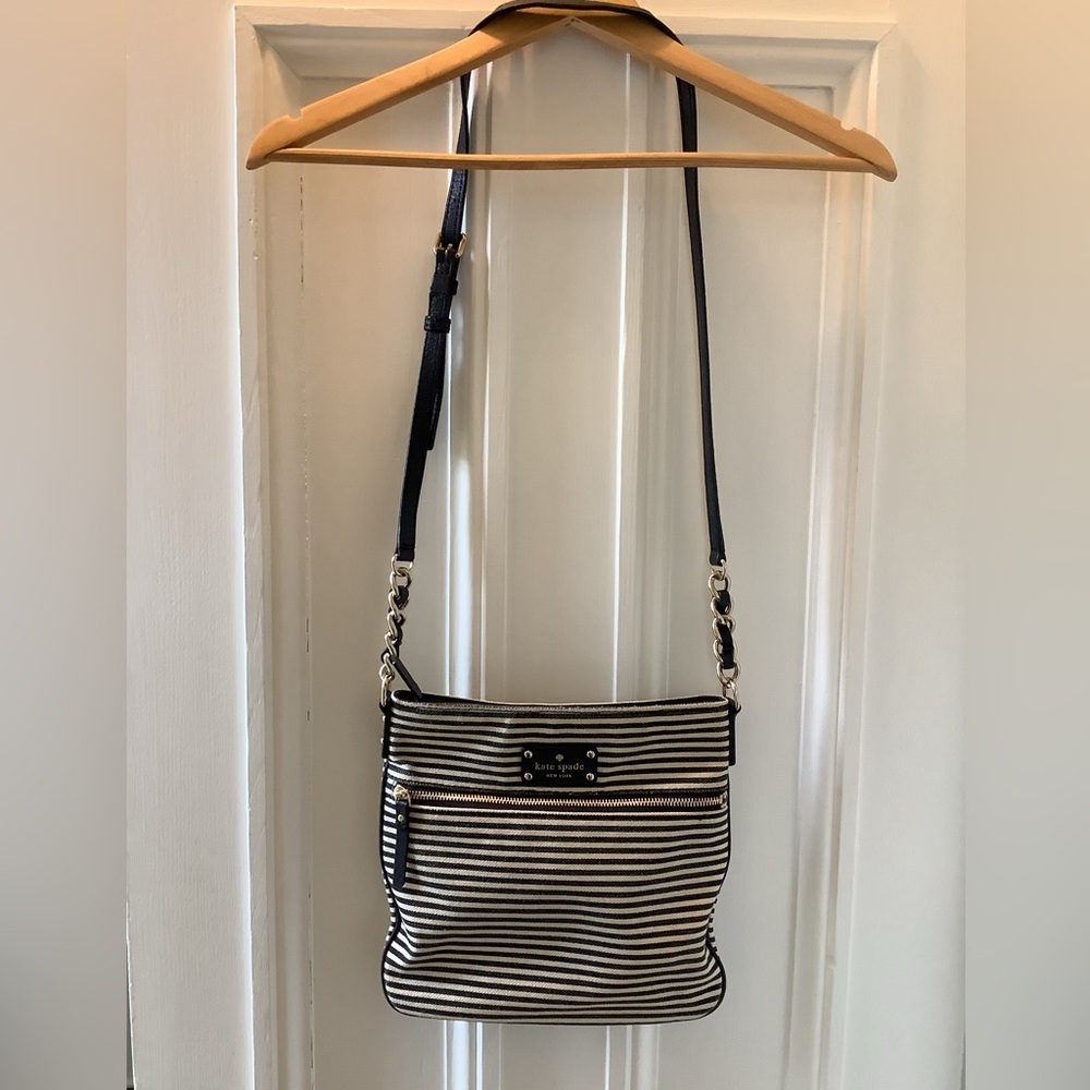 EUC Kate Spade Black and White Stripe Shoulder Bag